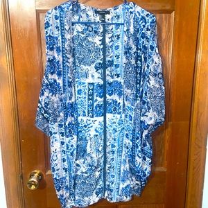 Forever 21 Short Sleeve Blouse Cardigan Size Small